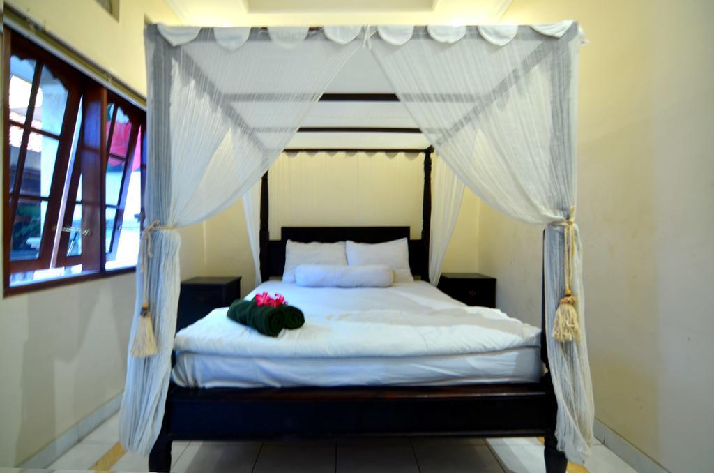 Lori Beach Inn Seminyak Eksteriør billede