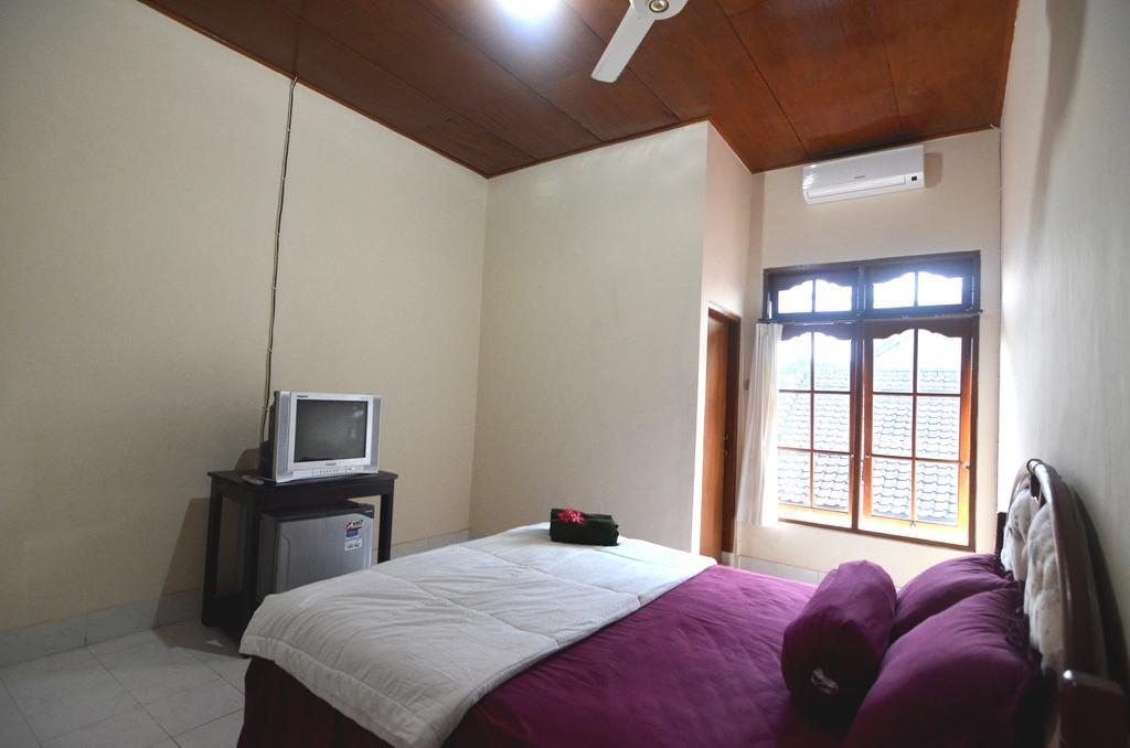 Lori Beach Inn Seminyak Eksteriør billede