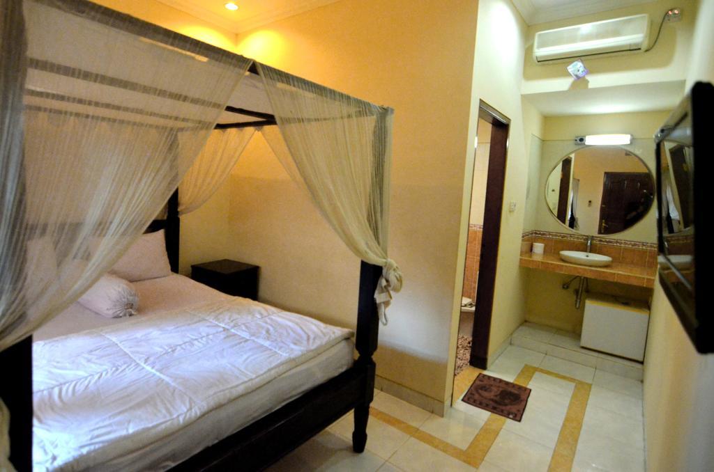 Lori Beach Inn Seminyak Eksteriør billede