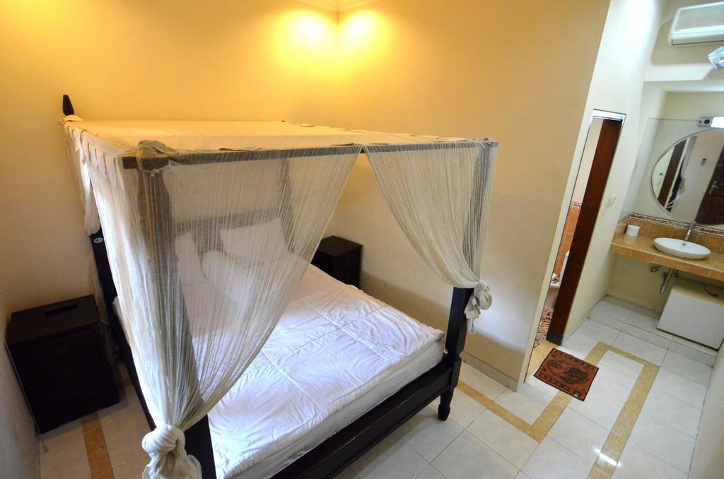 Lori Beach Inn Seminyak Eksteriør billede